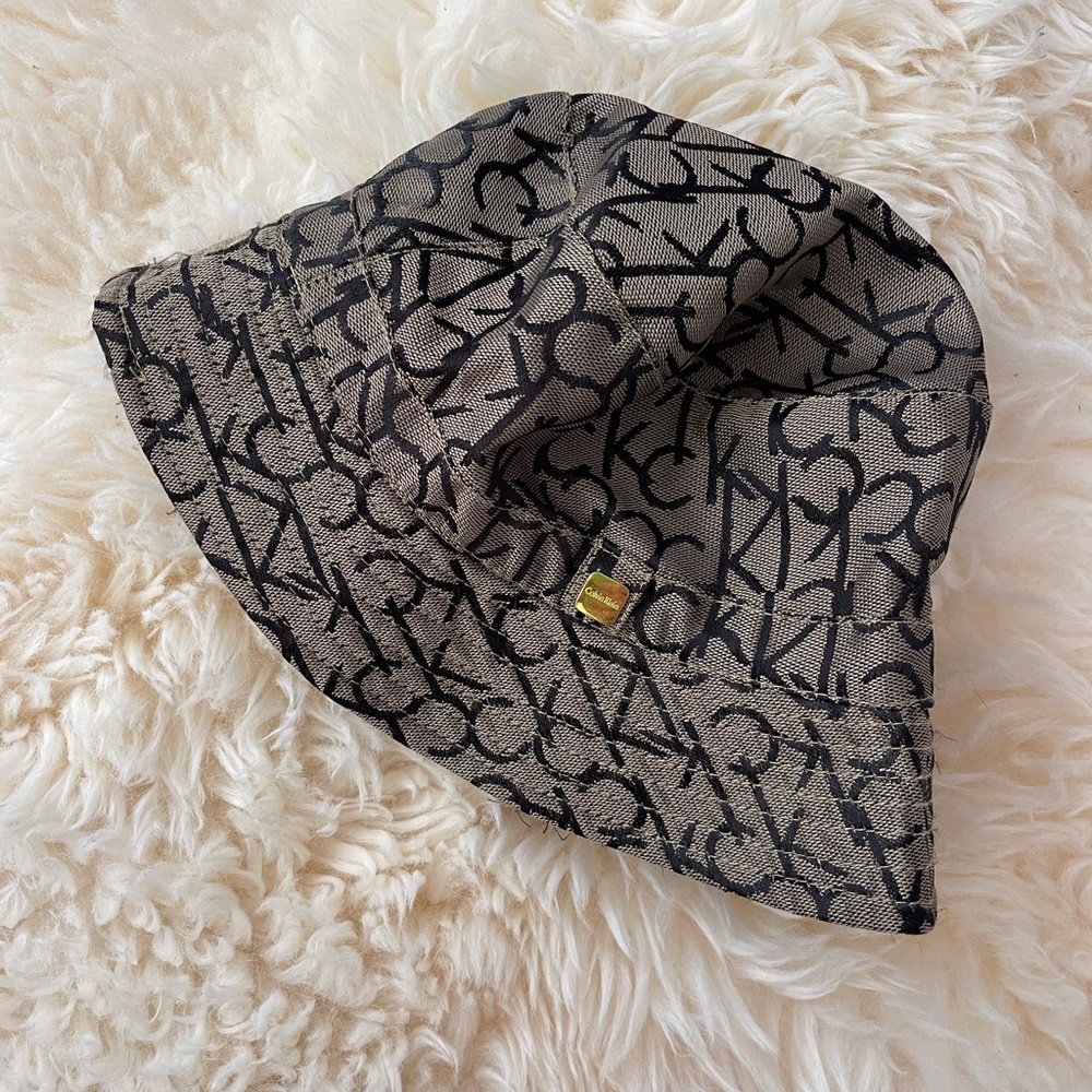 Calvin Klein Black and Gold Bucket hat